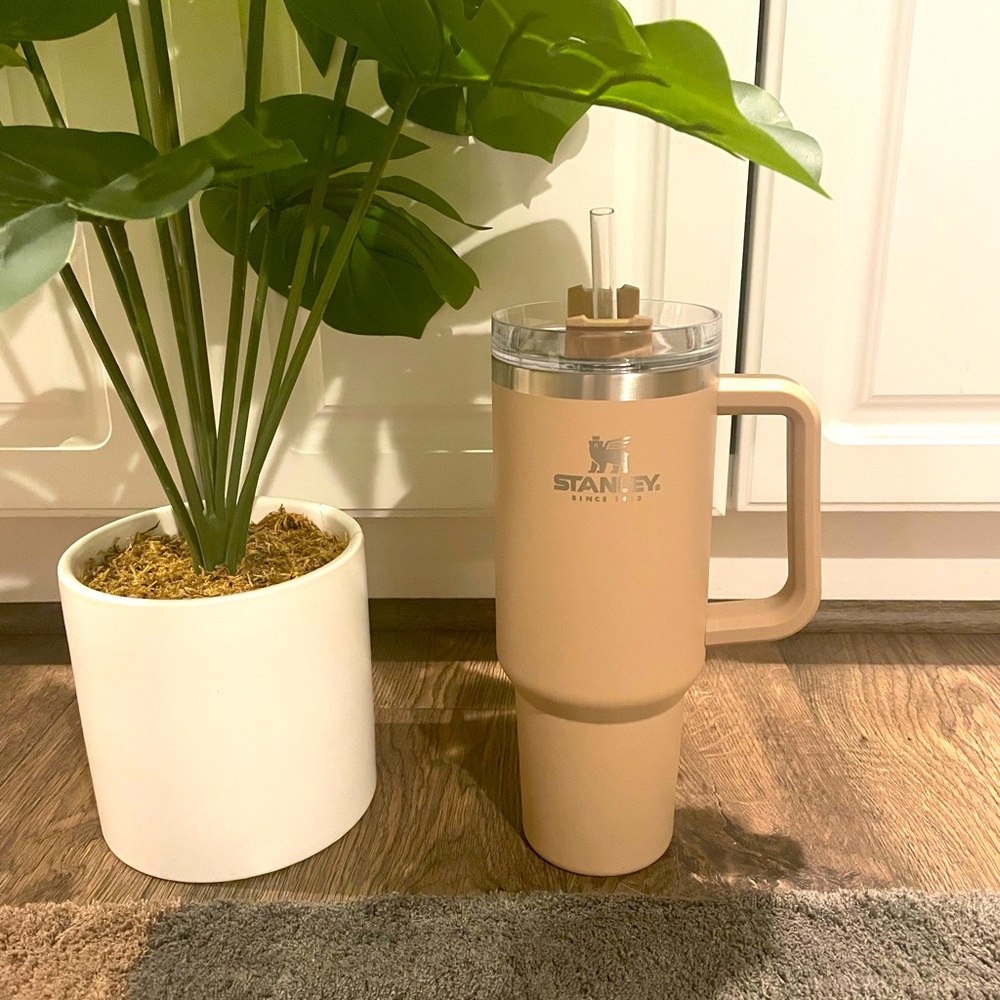 ✨Stanley Adventure Quencher Tumbler 40 Oz - Driftwood !